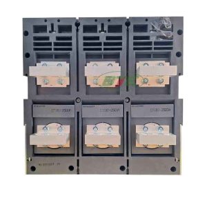 ACB HGS25B3H M2C2S251N 3P 2500A 85kA Fix 03